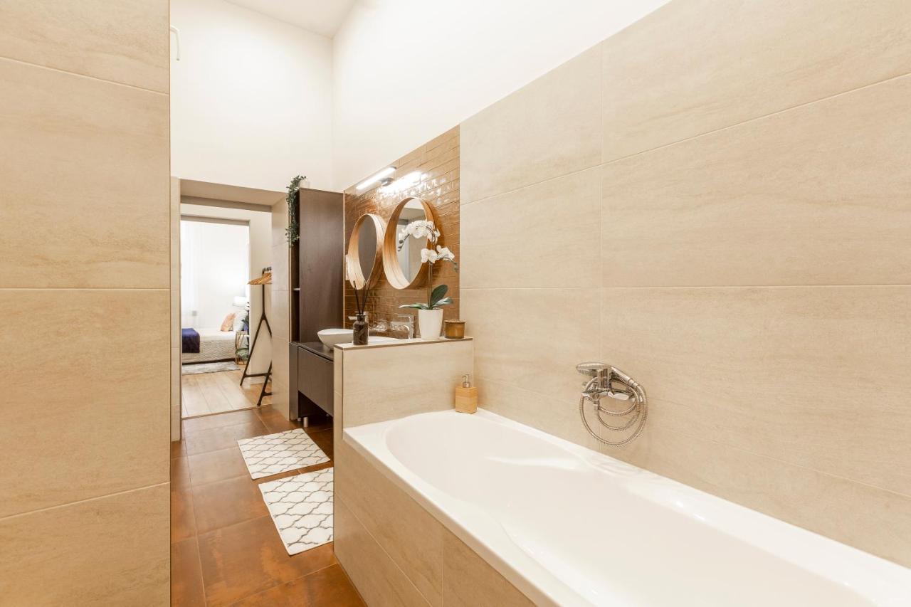 Stylish Luxury Apartment By Anna บูดาเปสต์ ภายนอก รูปภาพ