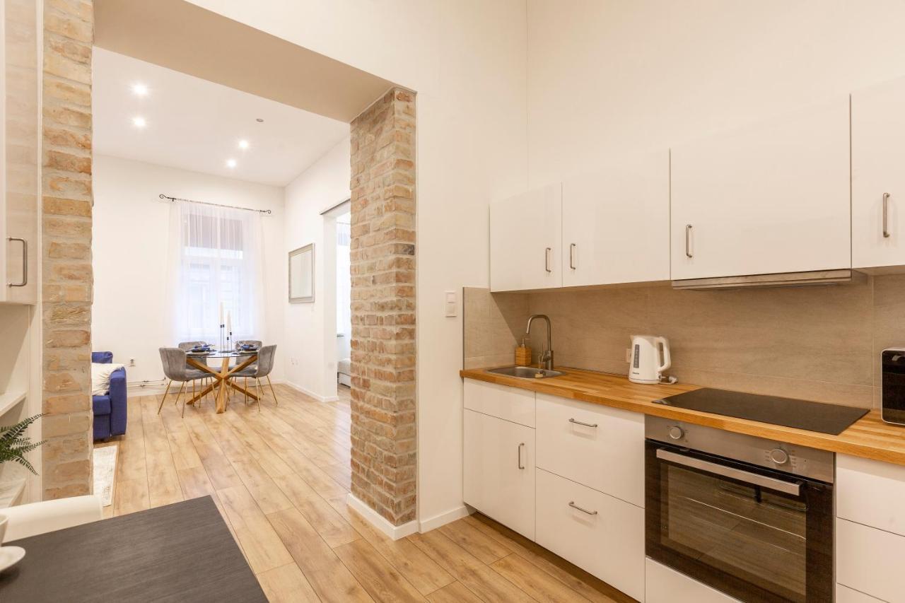 Stylish Luxury Apartment By Anna บูดาเปสต์ ภายนอก รูปภาพ