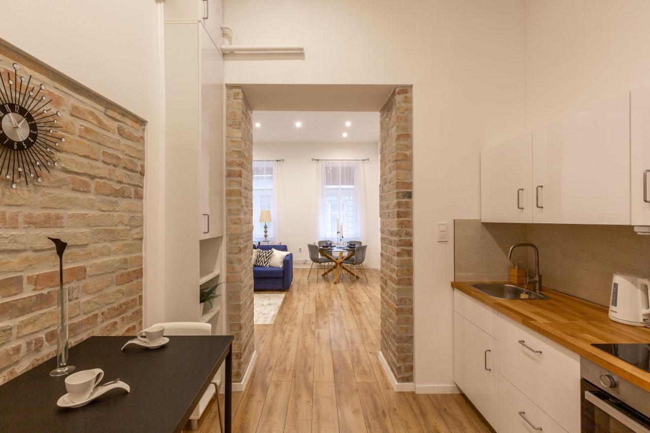 Stylish Luxury Apartment By Anna บูดาเปสต์ ภายนอก รูปภาพ