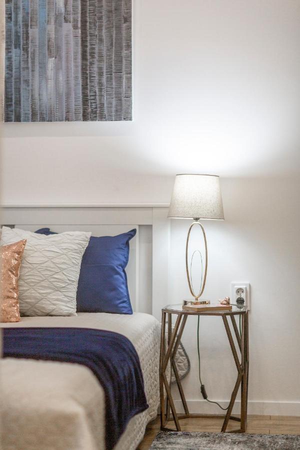 Stylish Luxury Apartment By Anna บูดาเปสต์ ภายนอก รูปภาพ