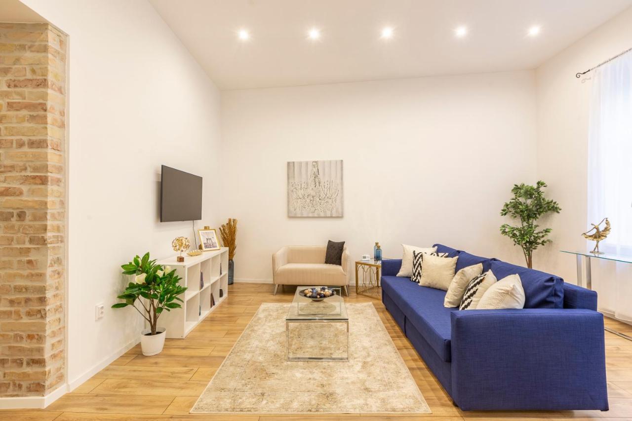 Stylish Luxury Apartment By Anna บูดาเปสต์ ภายนอก รูปภาพ