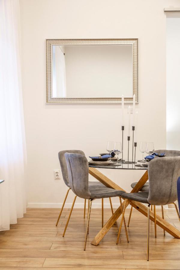 Stylish Luxury Apartment By Anna บูดาเปสต์ ภายนอก รูปภาพ