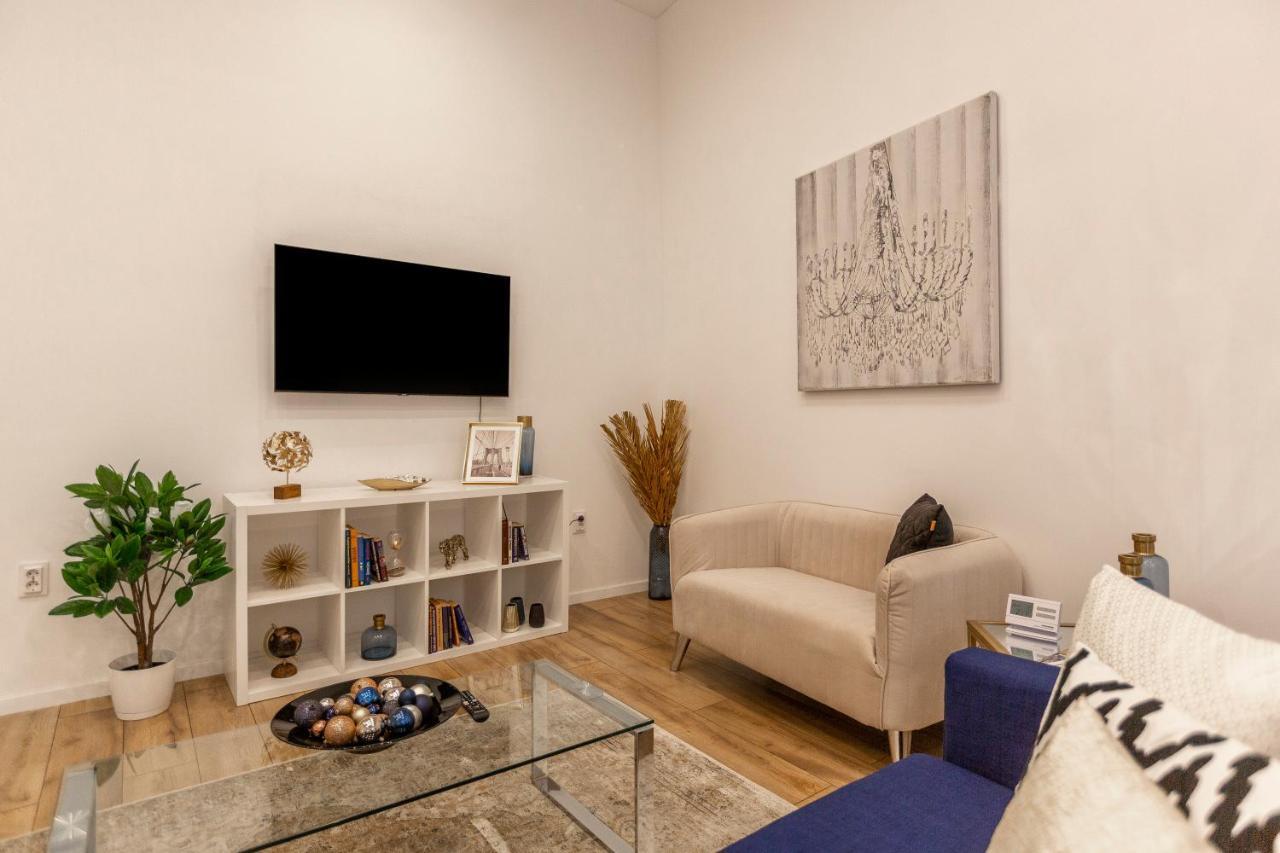 Stylish Luxury Apartment By Anna บูดาเปสต์ ภายนอก รูปภาพ