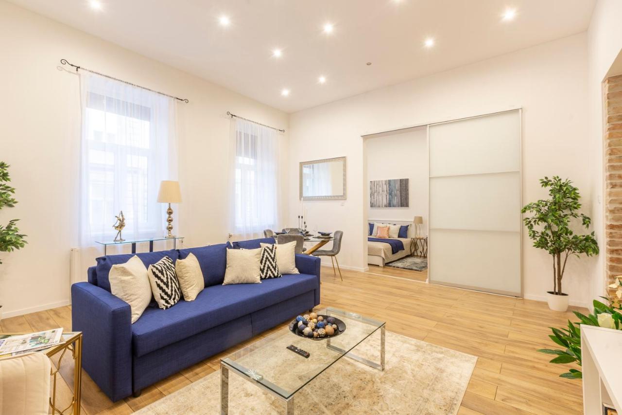 Stylish Luxury Apartment By Anna บูดาเปสต์ ภายนอก รูปภาพ