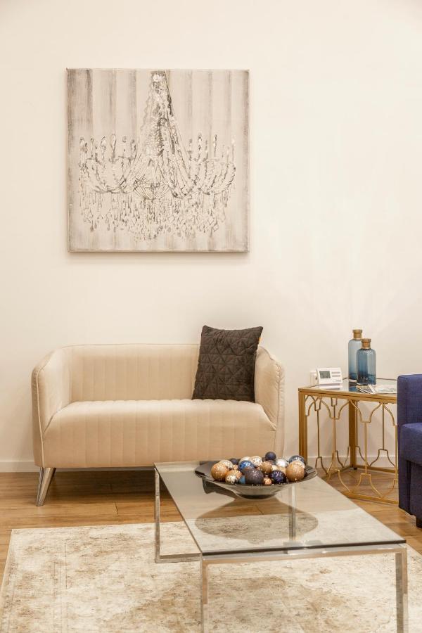 Stylish Luxury Apartment By Anna บูดาเปสต์ ภายนอก รูปภาพ