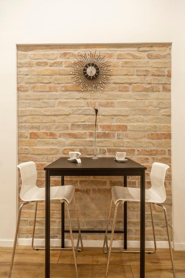 Stylish Luxury Apartment By Anna บูดาเปสต์ ภายนอก รูปภาพ